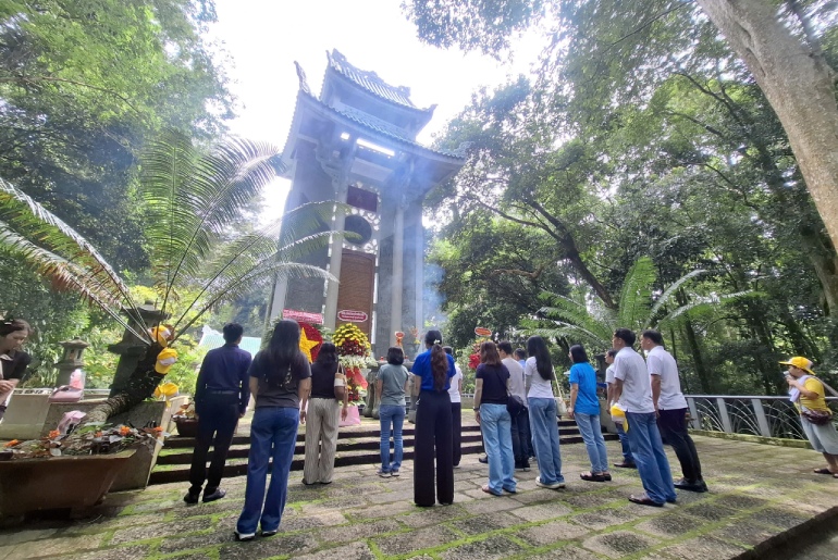 Hành Trình Về Nguồn Cùng Đảng Bộ Ban BTGP Mặt Bằng Thành Phố Thủ Đức