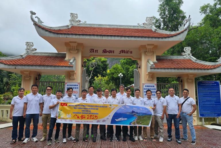 Khám Phá Côn Đảo Cùng Đoàn TT Quản Lý Hạ Tầng Giao Thông Đường Bộ