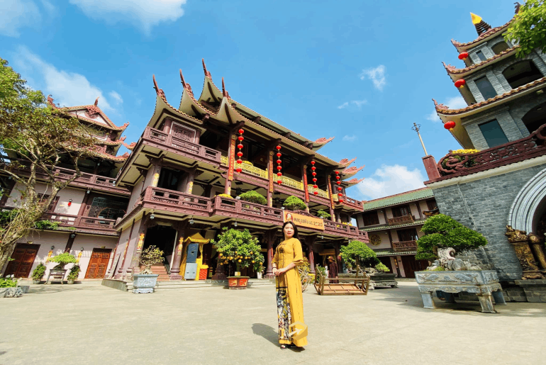 Chùa Thiên Hưng Bình Định - Phượng Hoàng Cổ Trấn thu nhỏ của Việt Nam