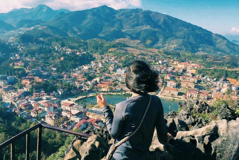 Núi Hàm Rồng – Chinh Phục Đỉnh Núi Hình Đầu Rồng Hùng Vĩ