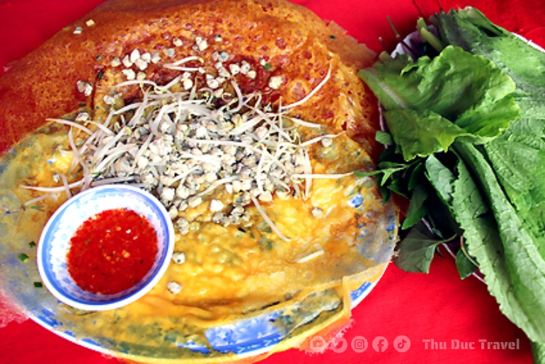 Khám phá món bánh xèo miền Tây thơm ngon khó cưỡng