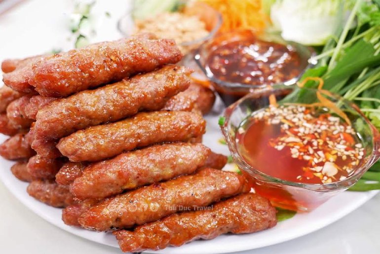 Nem Nướng Cái Răng – Đặc Sản Không Thể Bỏ Lỡ Khi Đến Cần Thơ