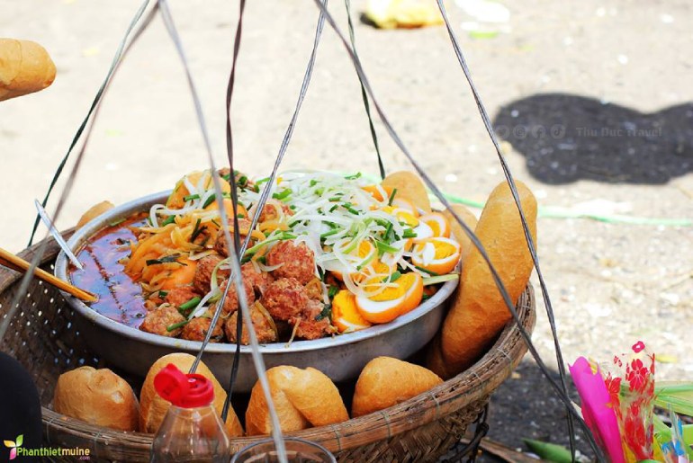 Bánh Mì Xíu Mại Phan Thiết – Hương Vị Bình Dị Mà Khó Quên