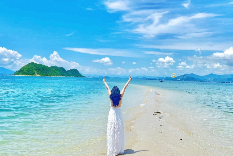 Đảo Điệp Sơn Nha Trang - Khám phá con đường giữa biển độc đáo 