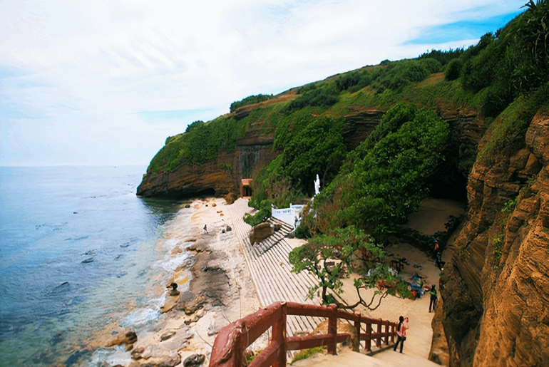 Tour du lịch Đảo Lý Sơn Quảng Ngãi 3 ngày 2 đêm – Vương Quốc Củ Tỏi
