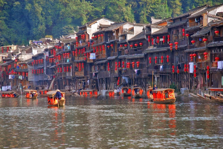 Tour du lịch Phượng Hoàng Cổ Trấn - Trương Gia Giới 5 Ngày 4 Đêm